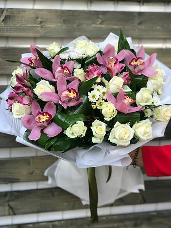 Букет цветов из: Розы и Хризантемы в Томузловском