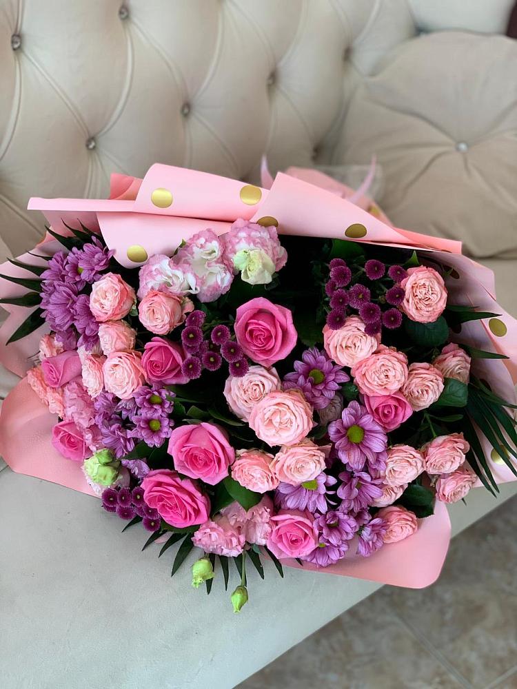 Букет цветов из: Хризантемы, Розы и Лизиантусы в Томузловском