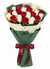 Букет Микс из красных и белых роз в Томузловском