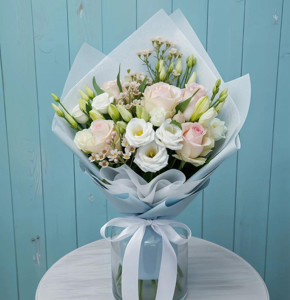 Букет цветов из: Розы и Лизиантусы в Томузловском