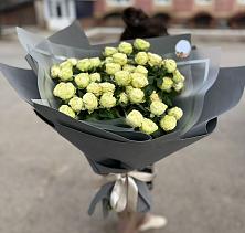 Букет Белые кустовые розы Солинеро в Томузловском