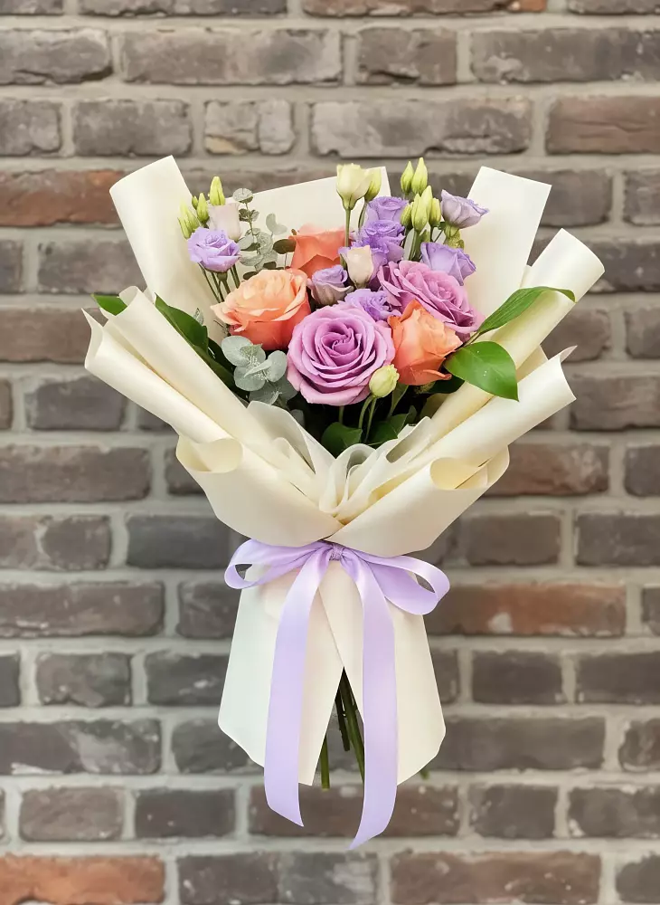 Букет цветов из: Лизиантусы и Розы в Томузловском