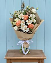 Букет цветов из:  Альстромерии, Лизиантусы, Розы и Хризантемы #REPLACE_PRED# Томузловском