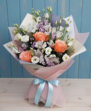 Букет цветов из:  Лизиантусы, Розы, Альстромерии и Гипсофила в Томузловском