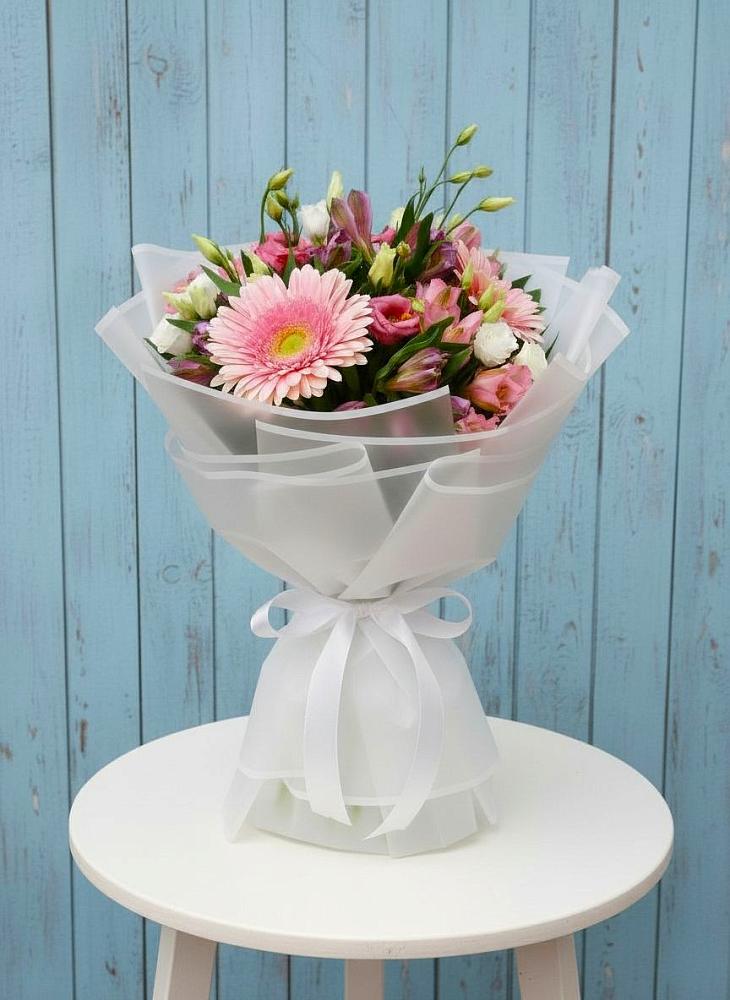 Букет цветов из: Герберы, Альстромерии и Лизиантусы в Томузловском