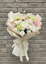 Букет цветов из:  Гвоздики, Розы, Лизиантусы и Хризантемы #REPLACE_PRED# Томузловском