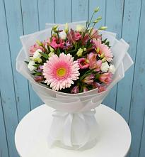 Букет цветов из:  Герберы, Альстромерии и Лизиантусы в Томузловском