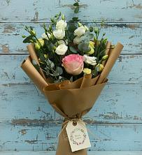 Букет цветов из:  Розы и Лизиантусы в Томузловском